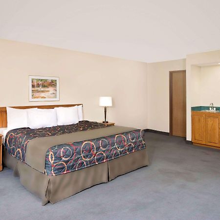 Days Inn By Wyndham Boonville Ngoại thất bức ảnh
